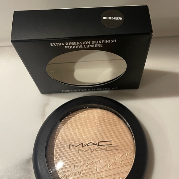 MAC Skinfinish highlighter - Picture 3 of 7